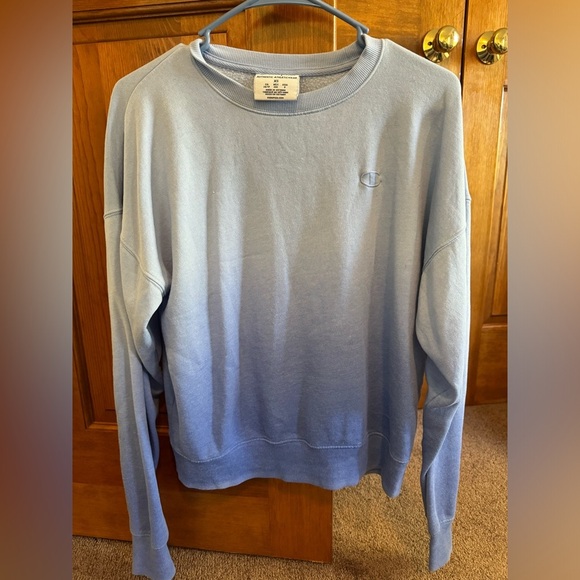 Champion Crewneck - Picture 1 of 3